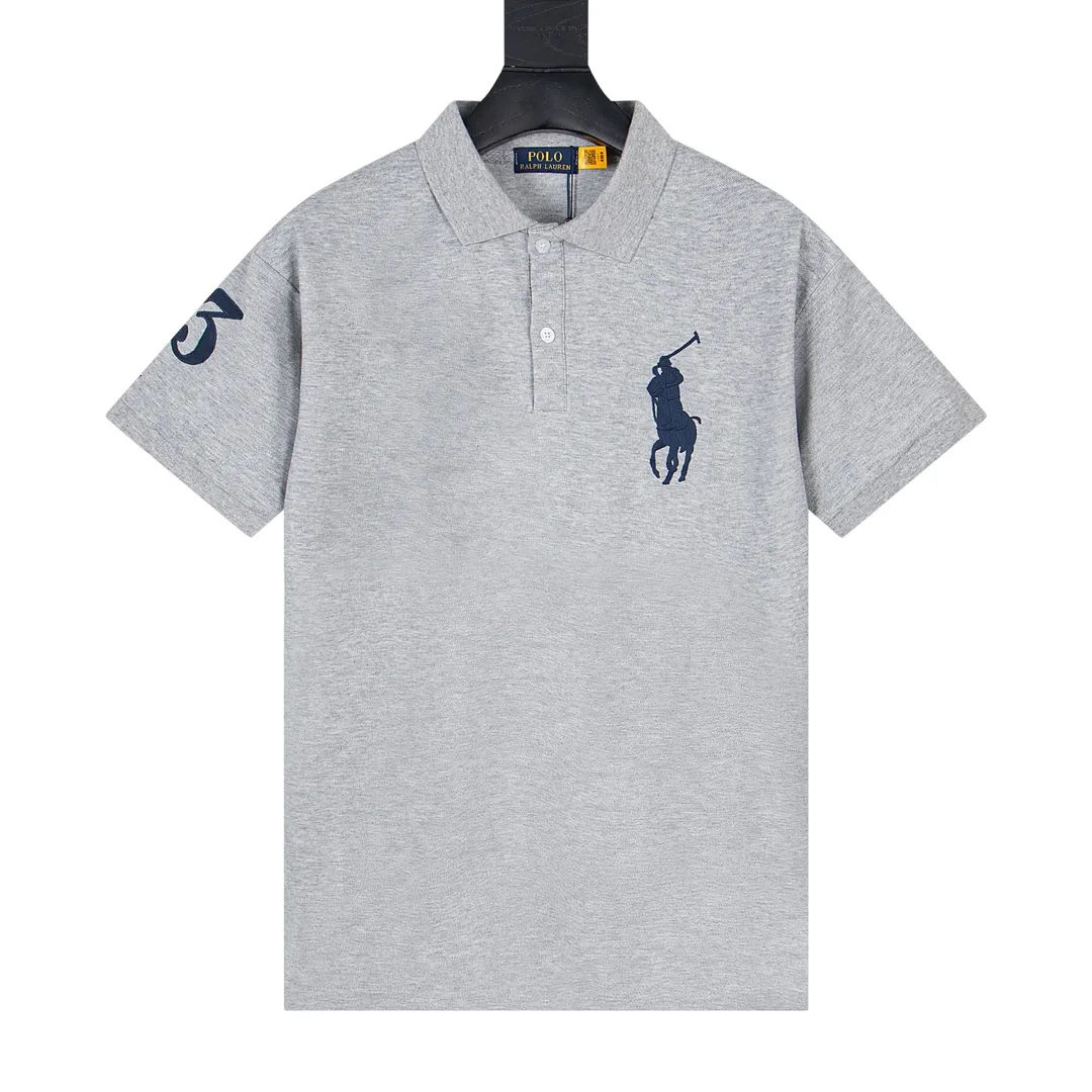 P150 Model No. Y779 Ralph Lauren/Ralph Lauren Basic pony embroidered logo short sleeves Three needles and five threads Men's and women's piqué cotton fabric Easier to wear, more comfortable and less bulky than ordinary fabrics Customized thread weaving and dyeing Classic pony embroidery Logo Cross stitching details on the neckline Three needles and five threads all over The whole body is made of three needles and five threads Complete accessories make it a trendy style Easy to control and match at will Full of design, a simple must-have! Color: Black White Navy Gray Size: S-XL